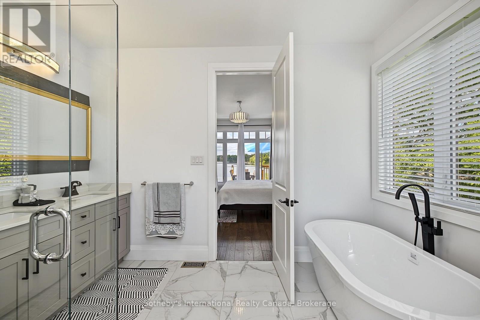 Primary Ensuite - 730 124 Highway, Mckellar, ON