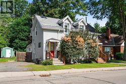 54 HARTLEY STREET Brockville, ON K6V 3N5