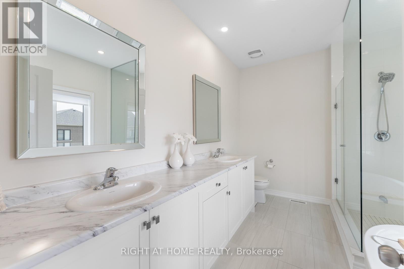 42 Alistair Crescent, Vaughan, ON