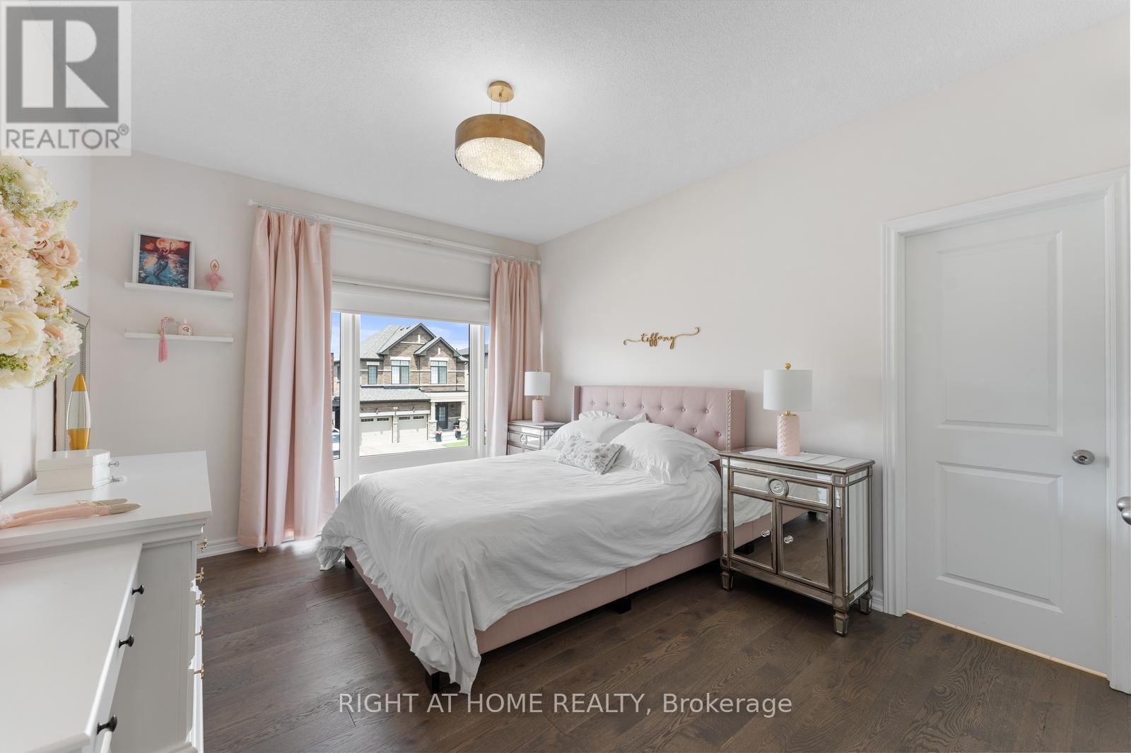 42 Alistair Crescent, Vaughan, ON