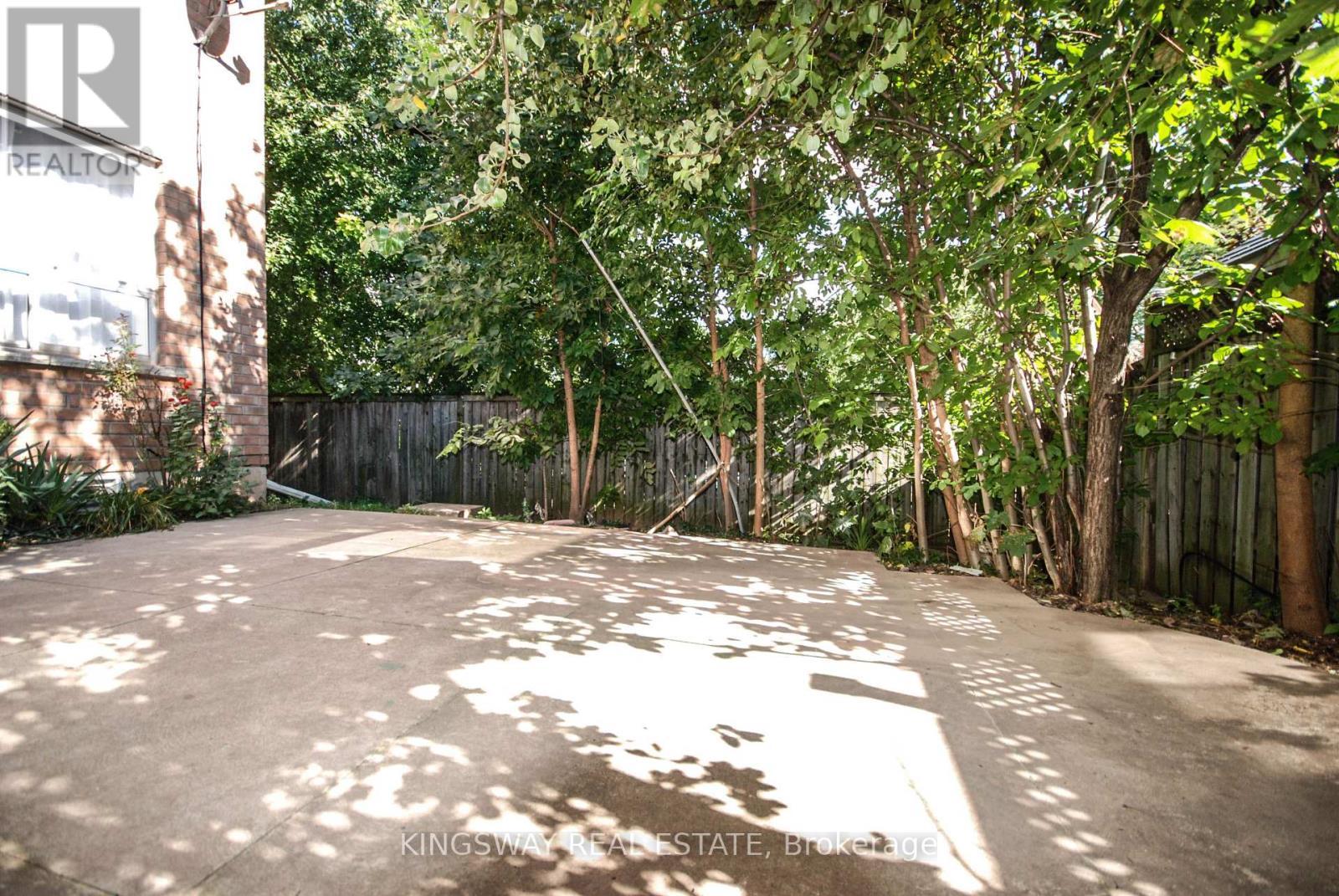 610 Angela Court, Burlington, ON