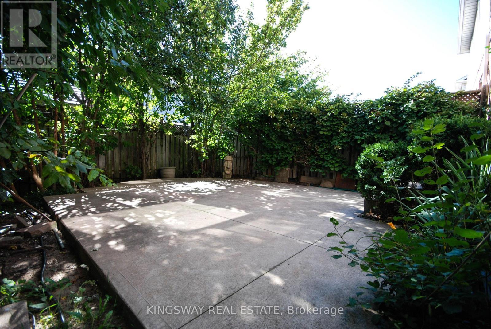 610 Angela Court, Burlington, ON