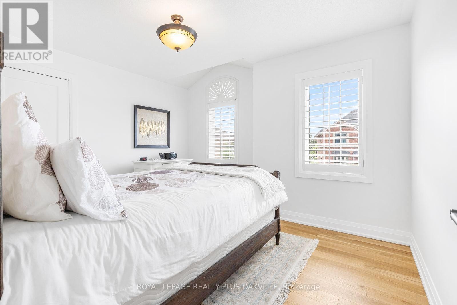 Second Bedroom has 2 large windows - 3119 Hedges Drive, Burlington, ON