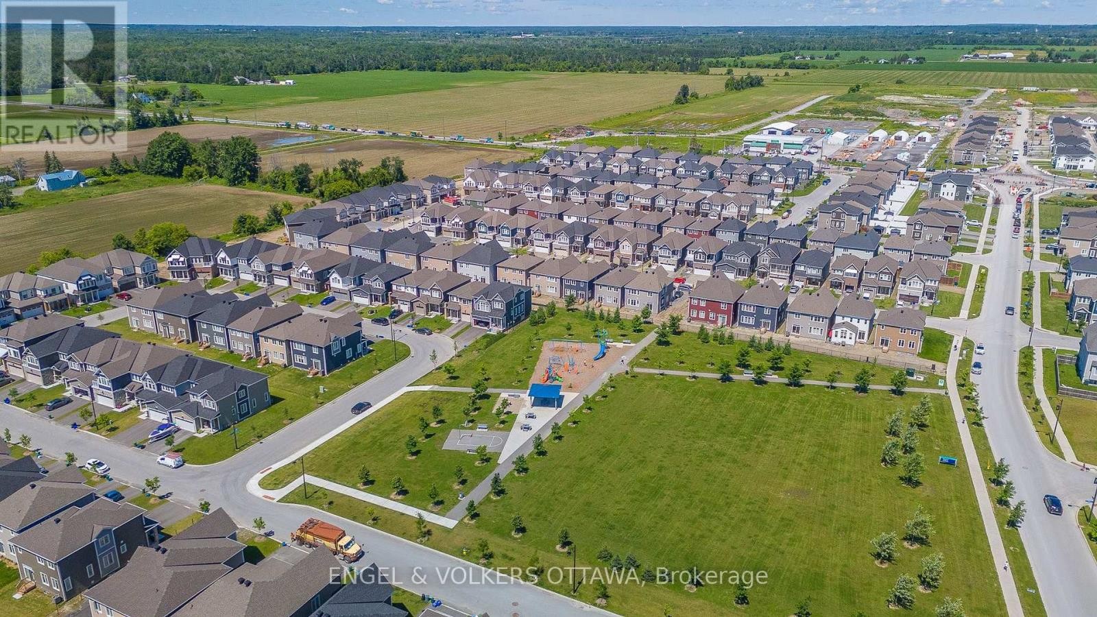 89 Hackamore Crescent, Ottawa, ON