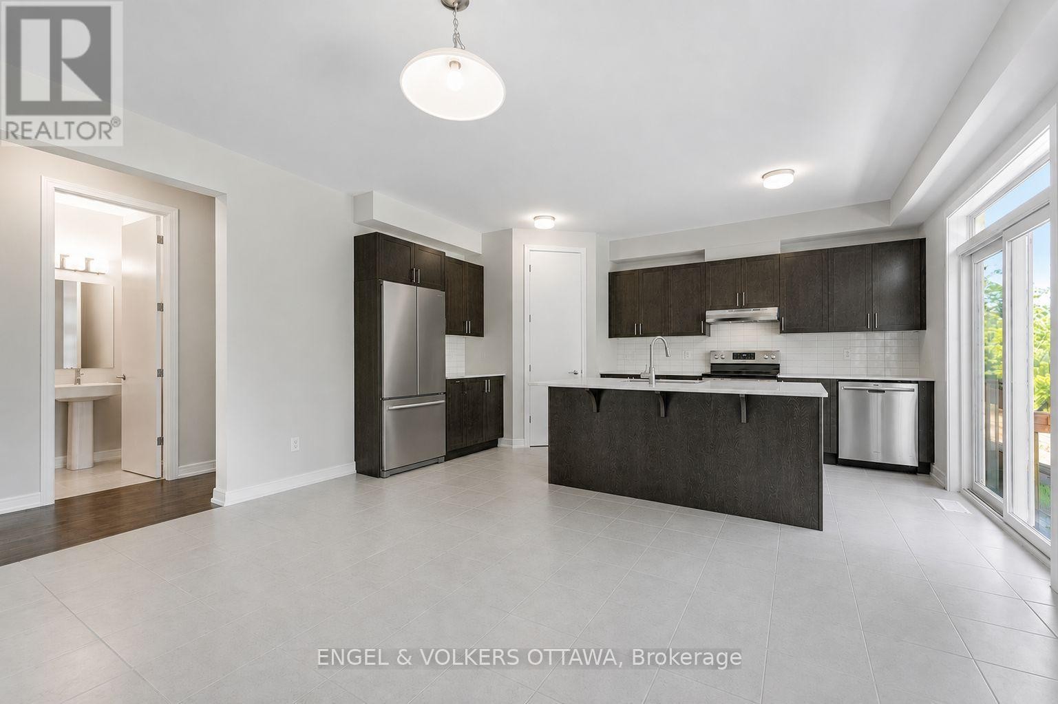 89 Hackamore Crescent, Ottawa, ON