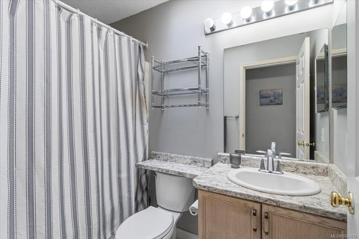 #4-6211 Blueback Rd, Nanaimo, BC