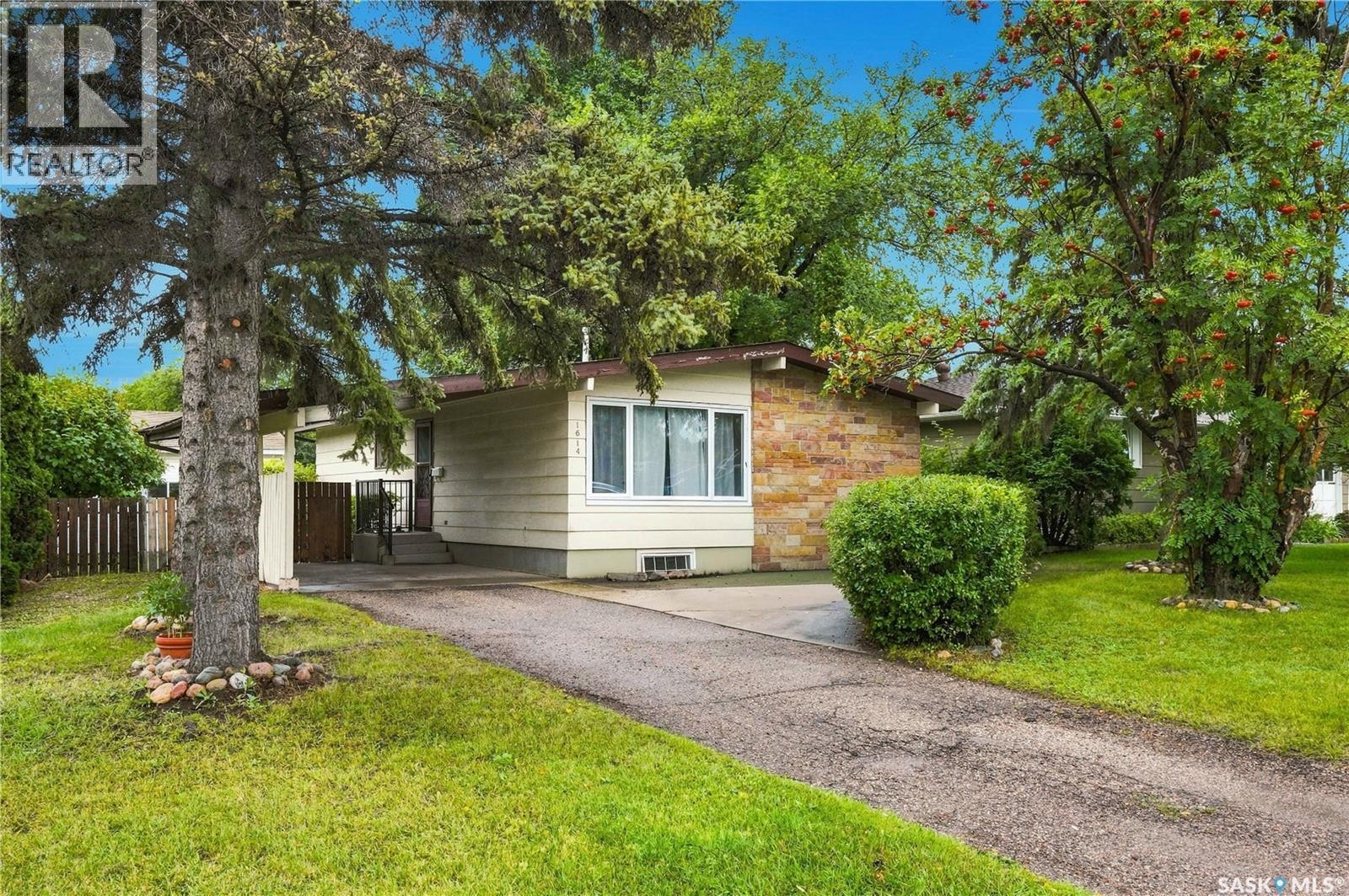 1614 Arlington Avenue, Saskatoon, SK
