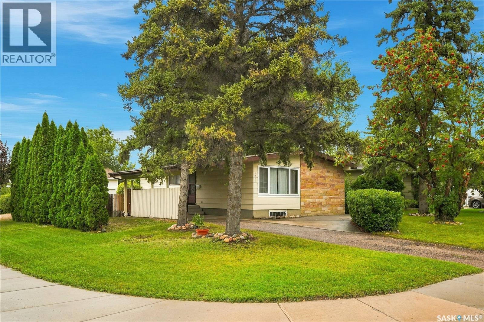 1614 Arlington Avenue, Saskatoon, SK