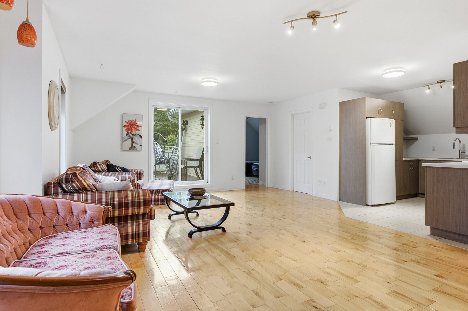 Living Room - 6652 Rue Morin, Val-Morin, QC