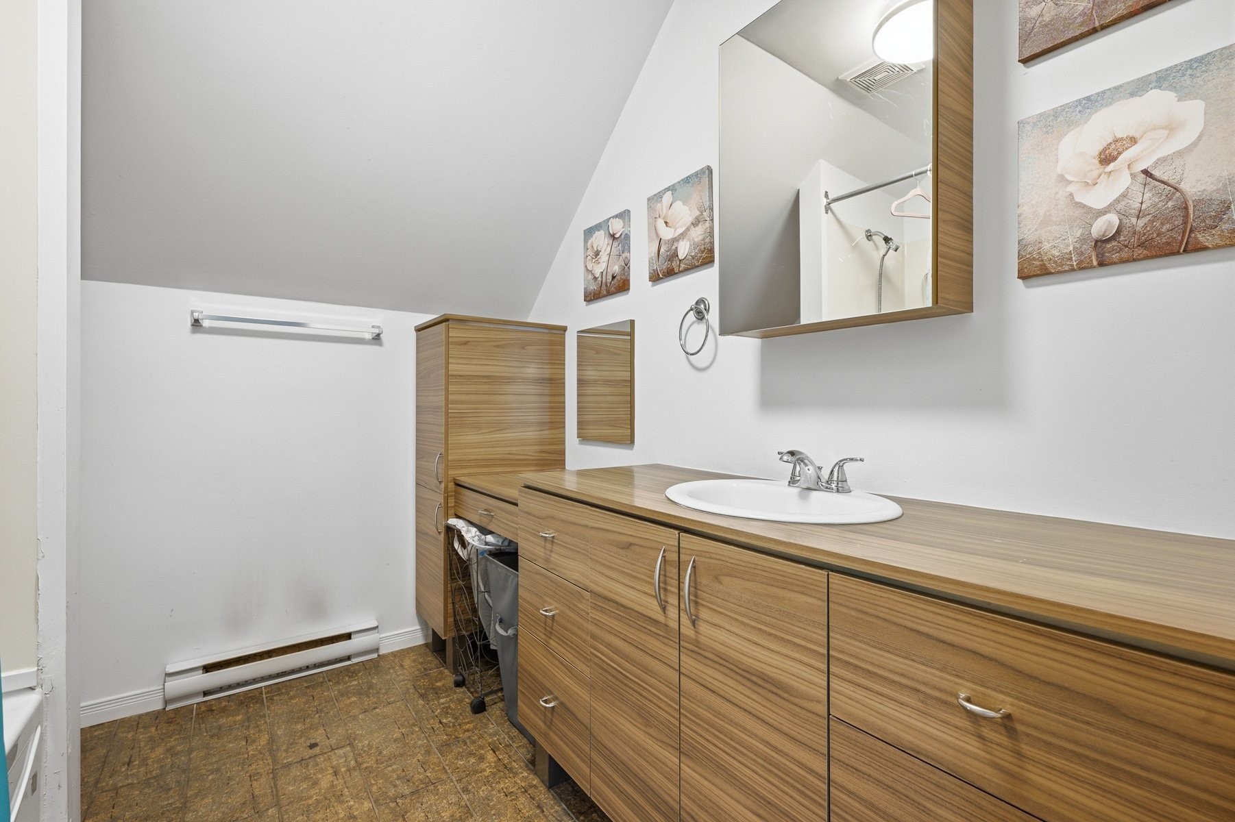 Bathroom - 6652 Rue Morin, Val-Morin, QC