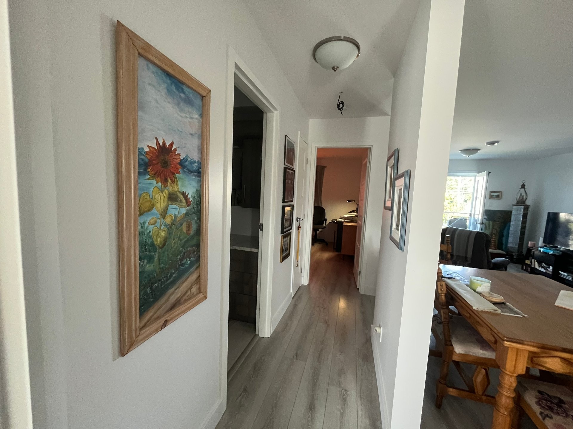 Corridor - 4-760 Av. Ste-Bernadette, Rouyn-Noranda, QC