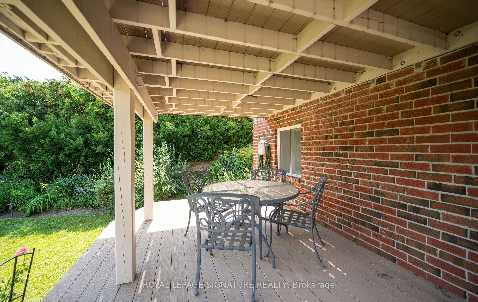 1892 Beechknoll Avenue, Mississauga, ON
