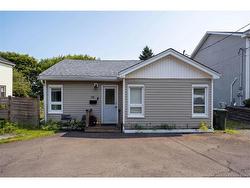 76 Saint Catherine ST Saint John, NB E2J 2J3