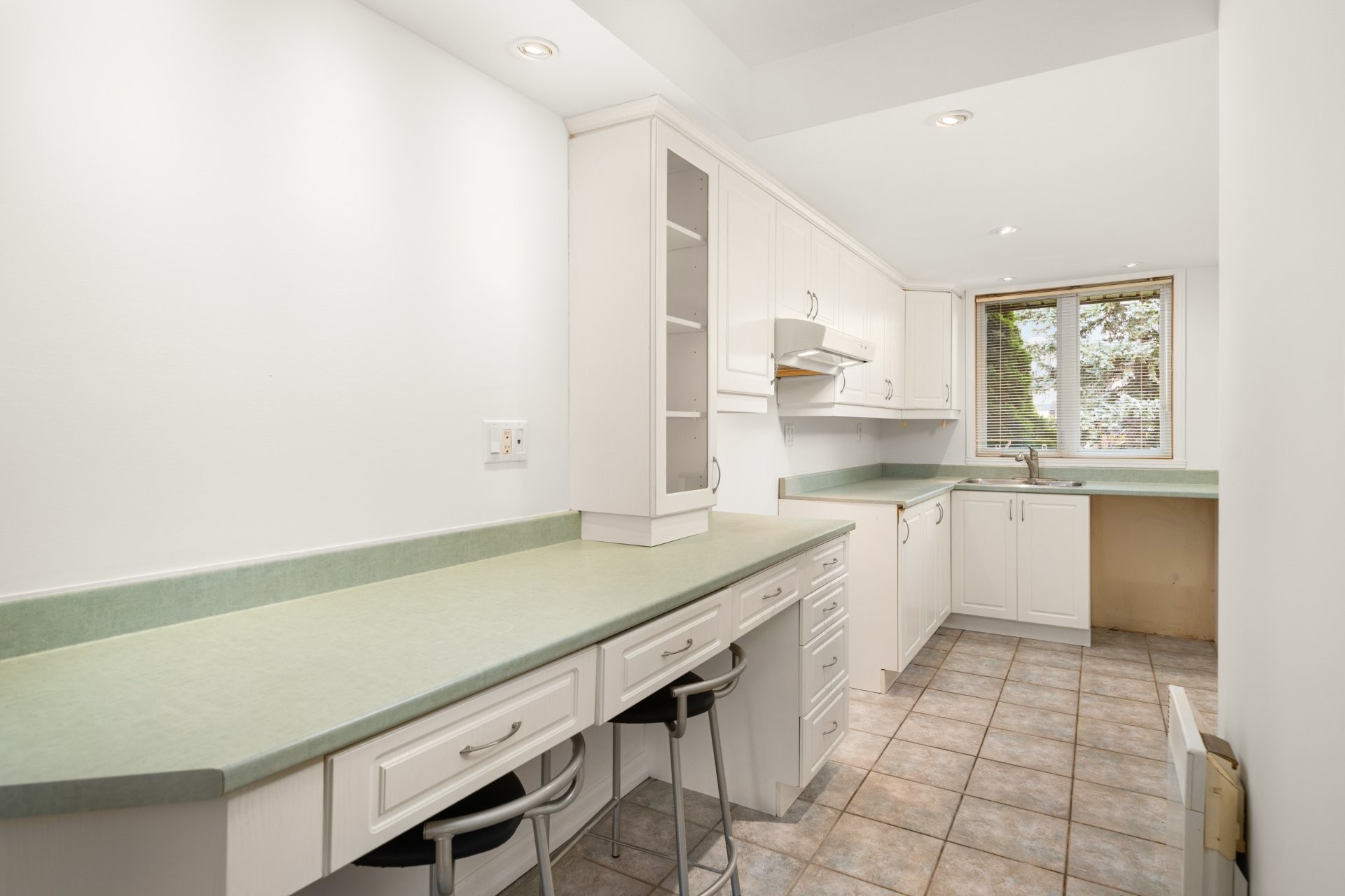 Kitchen - 70 Ch. Davignon, Dollard-Des-Ormeaux, QC