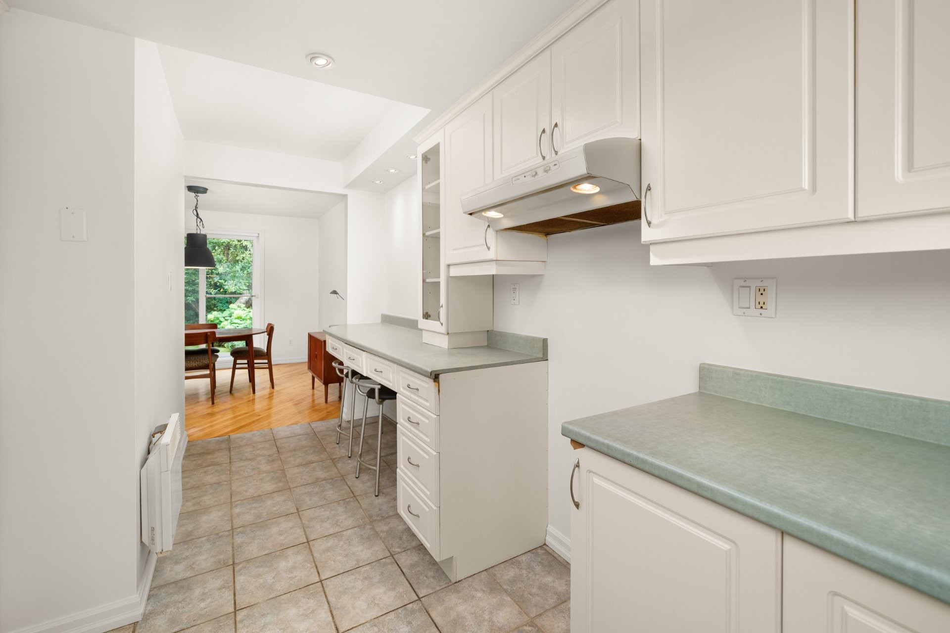 Kitchen - 70 Ch. Davignon, Dollard-Des-Ormeaux, QC