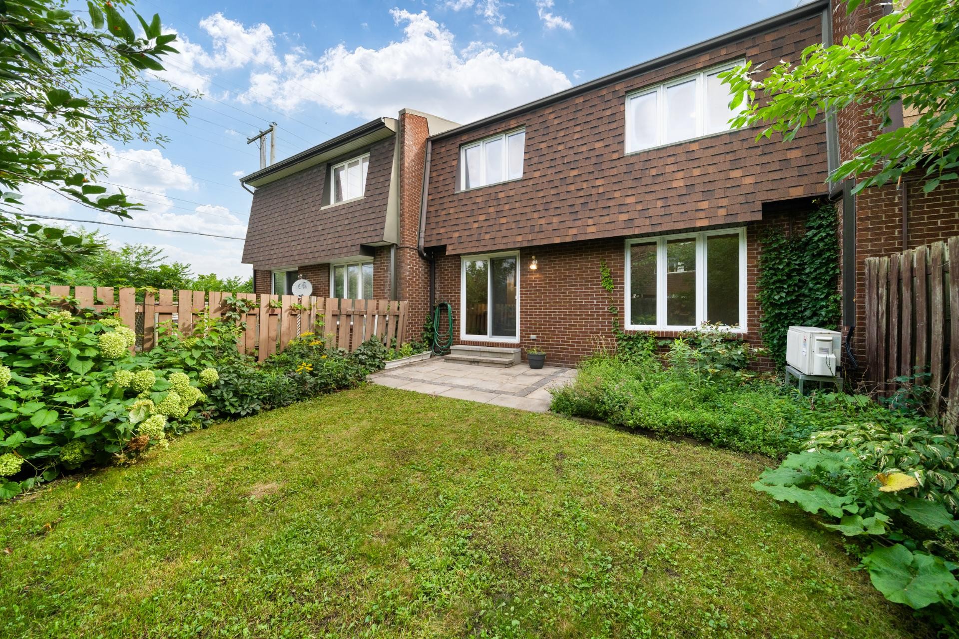 Back of Structure - 70 Ch. Davignon, Dollard-Des-Ormeaux, QC