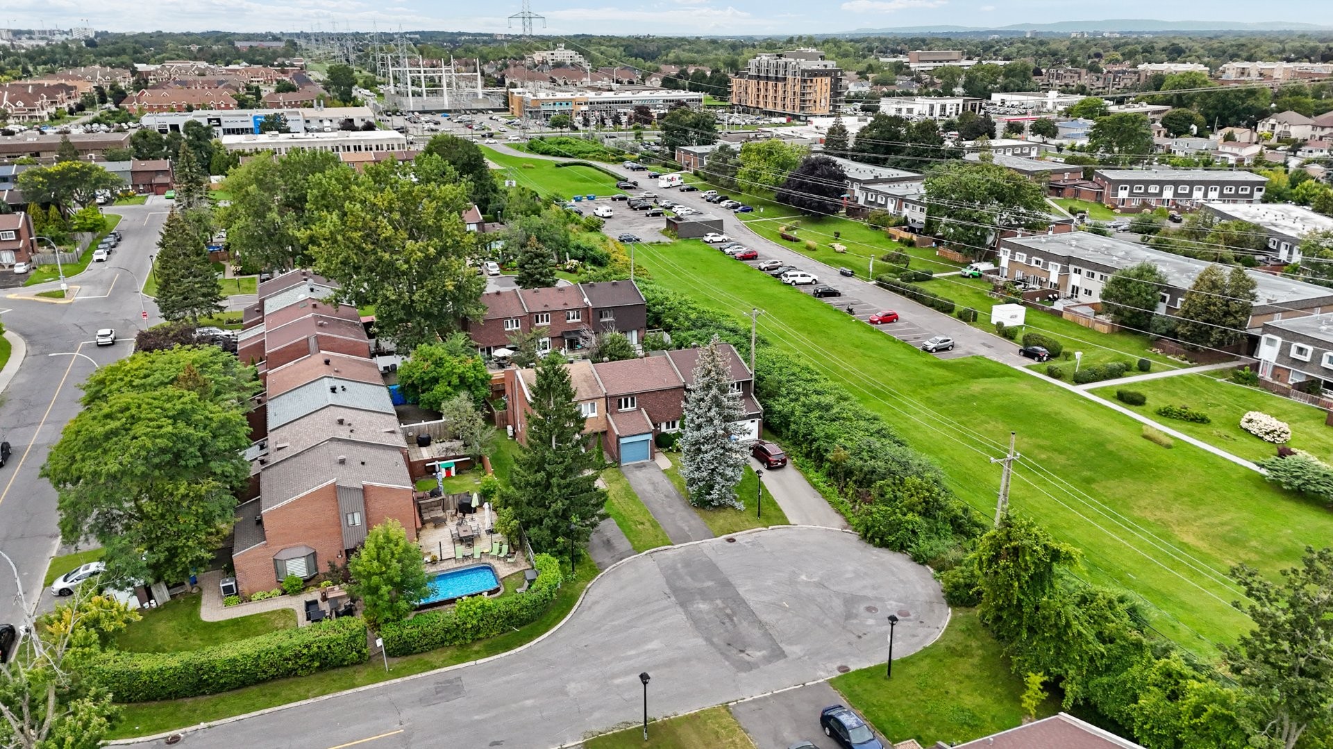 Aerial View - 70 Ch. Davignon, Dollard-Des-Ormeaux, QC
