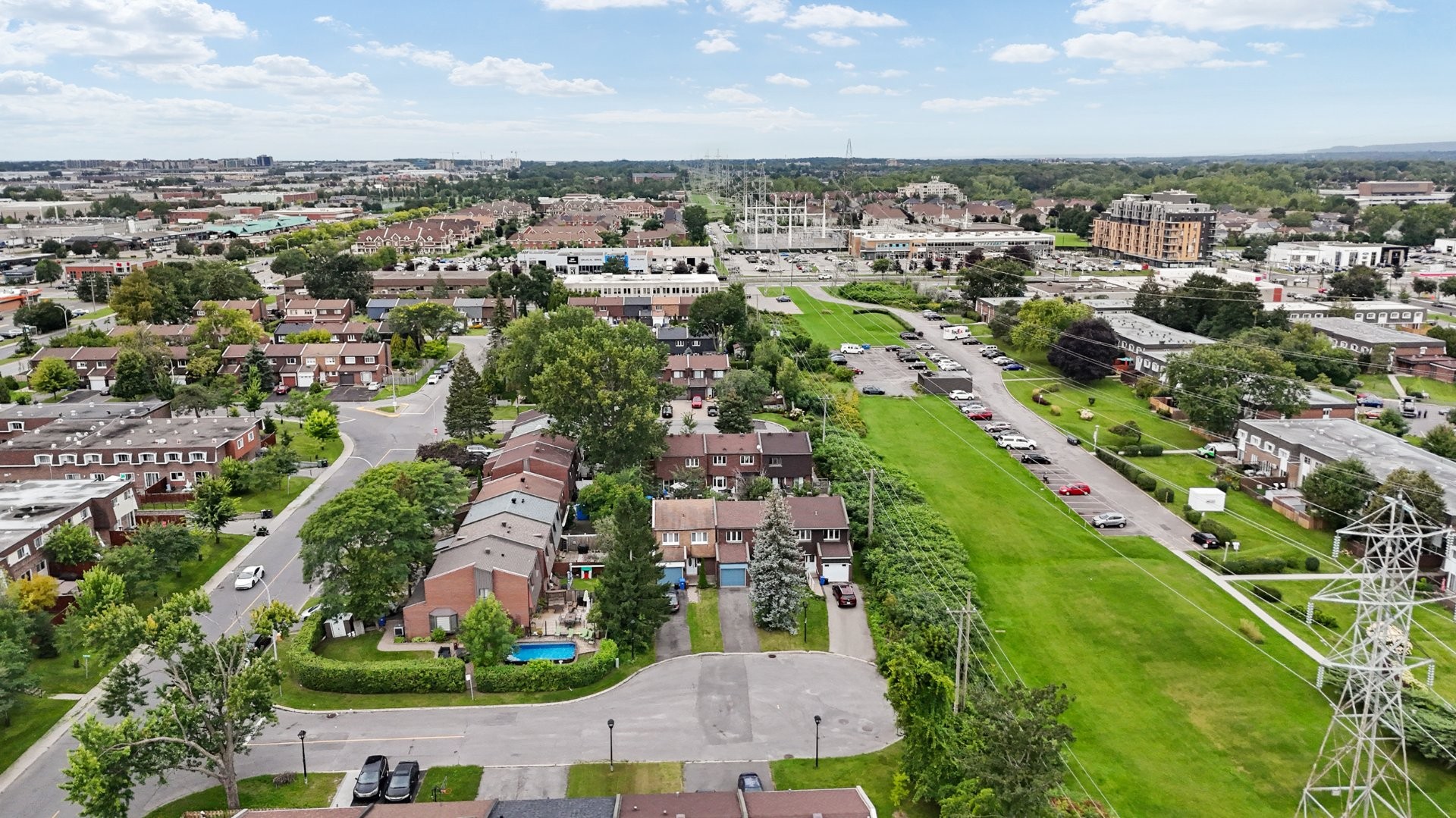 Aerial View - 70 Ch. Davignon, Dollard-Des-Ormeaux, QC