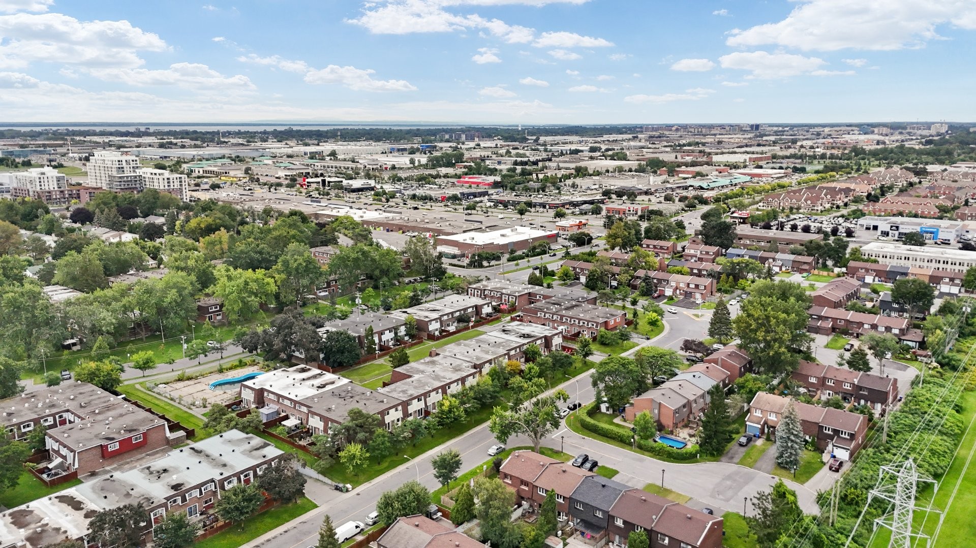 Aerial View - 70 Ch. Davignon, Dollard-Des-Ormeaux, QC
