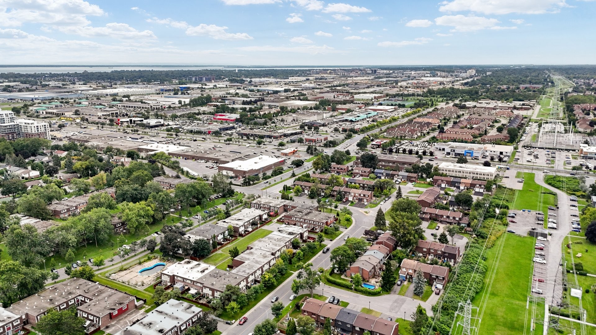 Aerial View - 70 Ch. Davignon, Dollard-Des-Ormeaux, QC