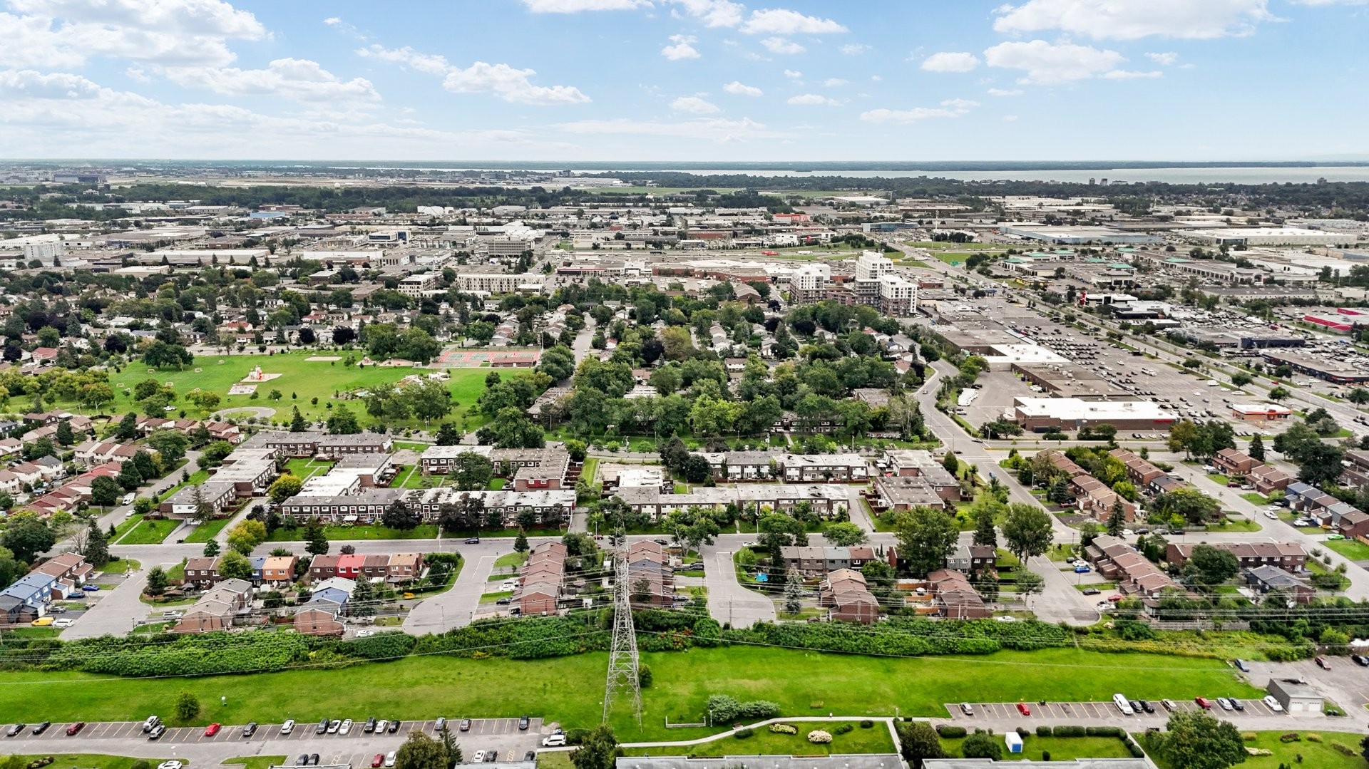 Aerial View - 70 Ch. Davignon, Dollard-Des-Ormeaux, QC
