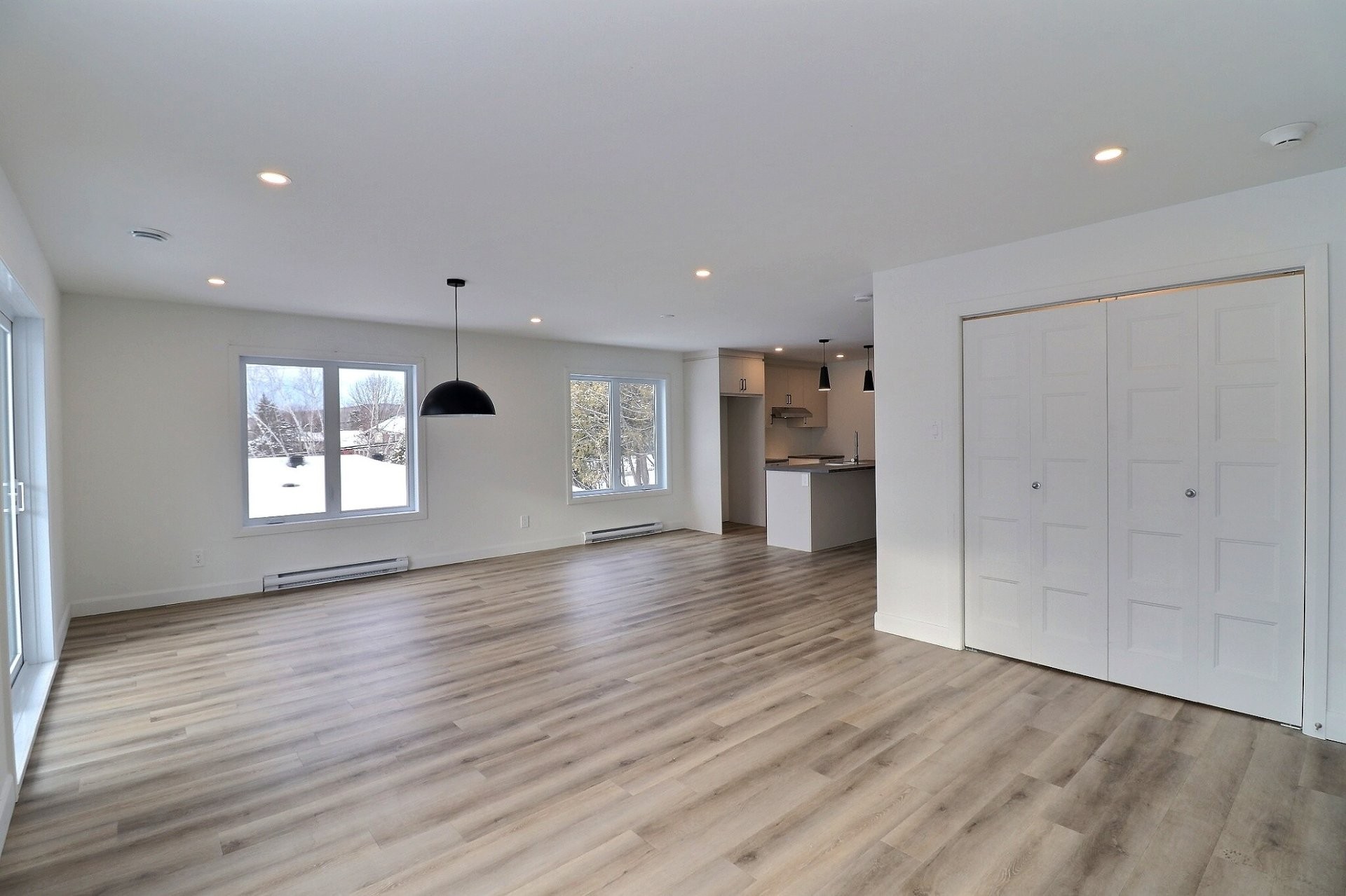 Living Room - 1-196 Rue Duplin, East Angus, QC