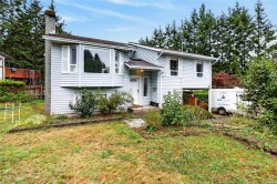 1561 Embleton Cres Courtenay, BC V9N 6N7