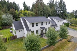 6289 Meadow Park Rd Duncan, BC V9L 4K7