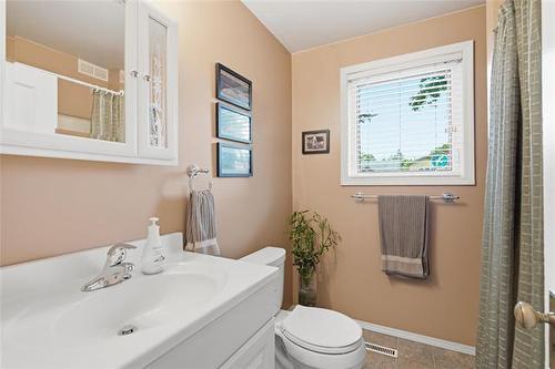349 Seven Oaks Ave, Winnipeg, MB 