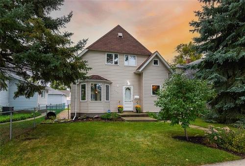 349 Seven Oaks Ave, Winnipeg, MB 
