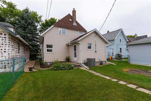 349 Seven Oaks Ave, Winnipeg, MB 