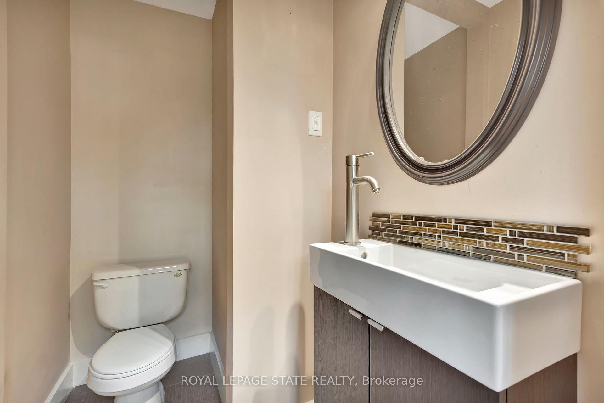 121 King Street E, Hamilton, ON