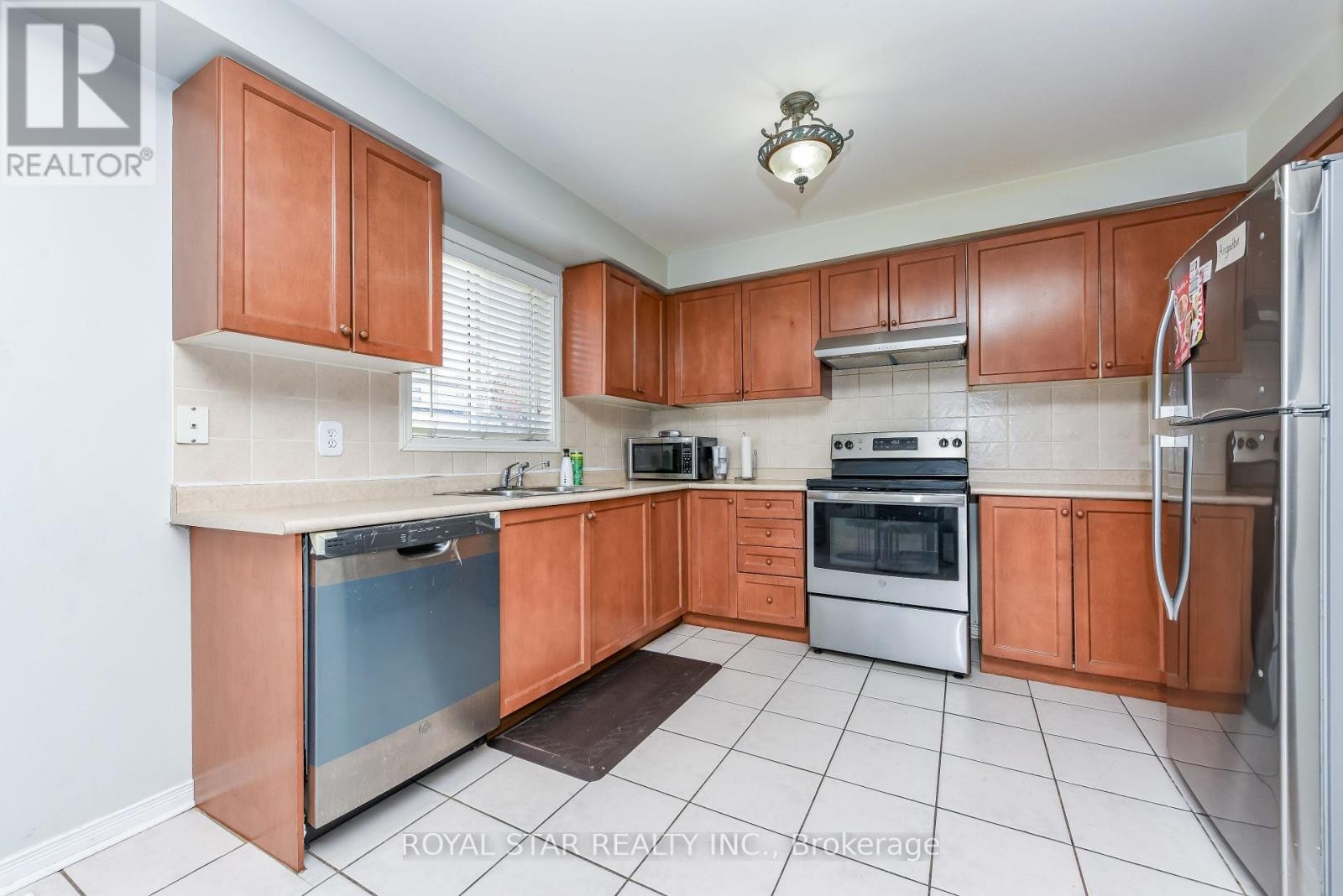 33 Coppermill Drive, Brampton, ON