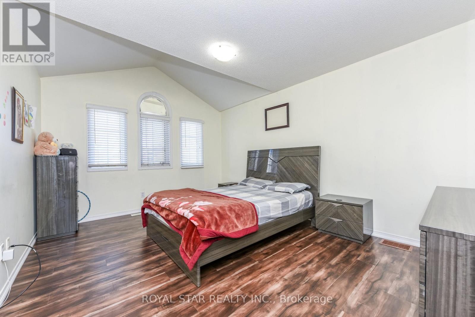 33 Coppermill Drive, Brampton, ON