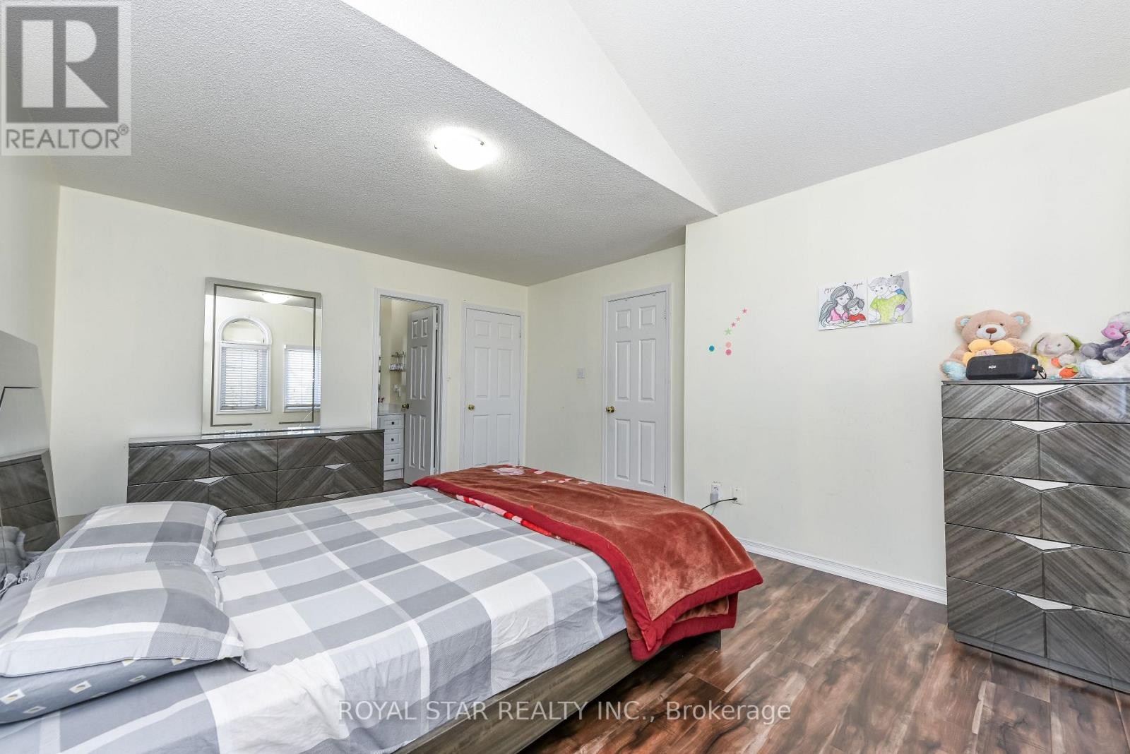33 Coppermill Drive, Brampton, ON