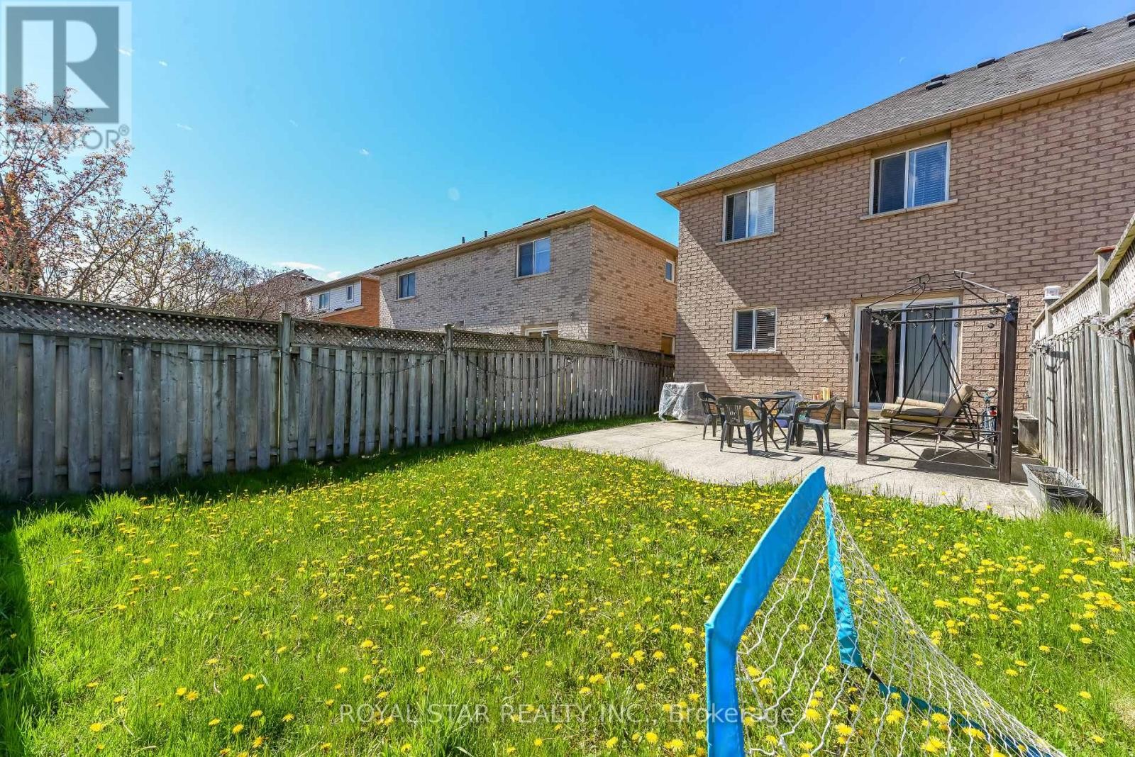 33 Coppermill Drive, Brampton, ON