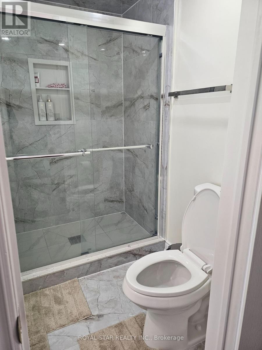 33 Coppermill Drive, Brampton, ON