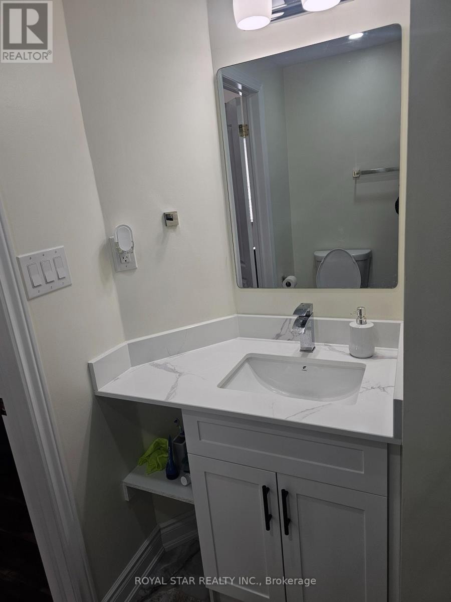 33 Coppermill Drive, Brampton, ON