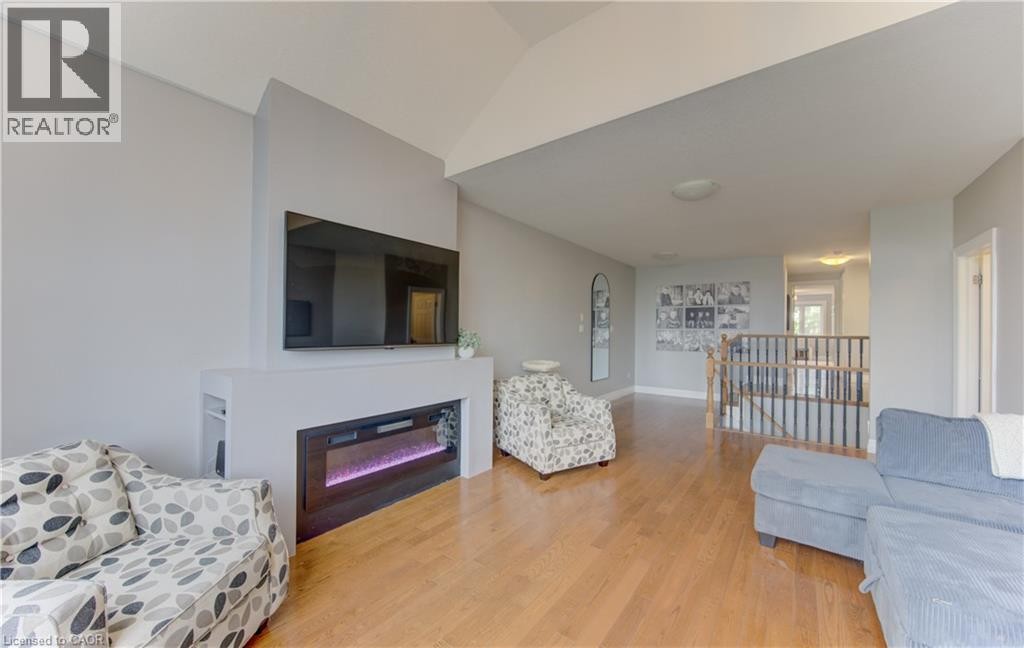 231 Steepleridge Street, Kitchener, ON