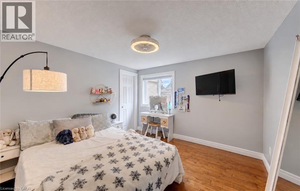 231 Steepleridge Street, Kitchener, ON