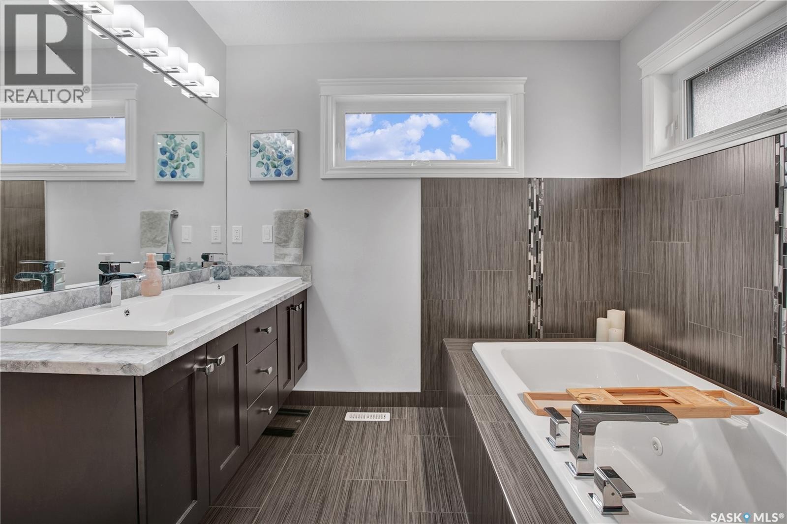 507 Salloum Crescent, Saskatoon, SK