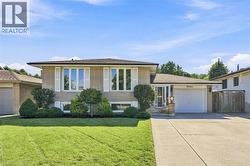 14 GREEN FOREST Drive Hamilton, ON L8G 3A7