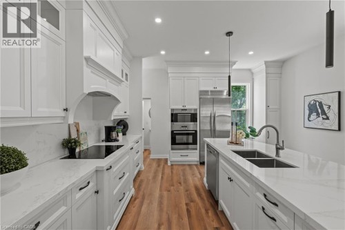 192 Victoria Avenue N, Hamilton, ON 