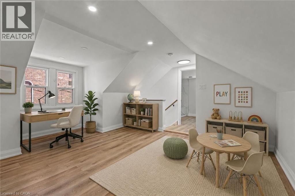 Virtually Staged - 192 Victoria Avenue N, Hamilton, ON