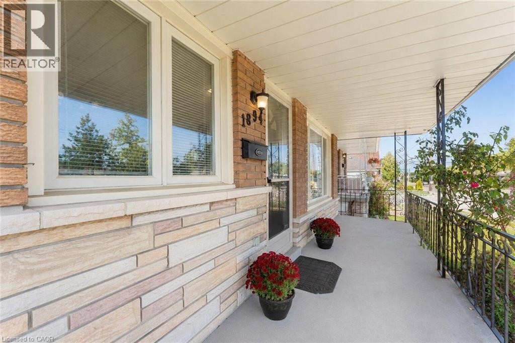1894 Main Street E, Hamilton, ON