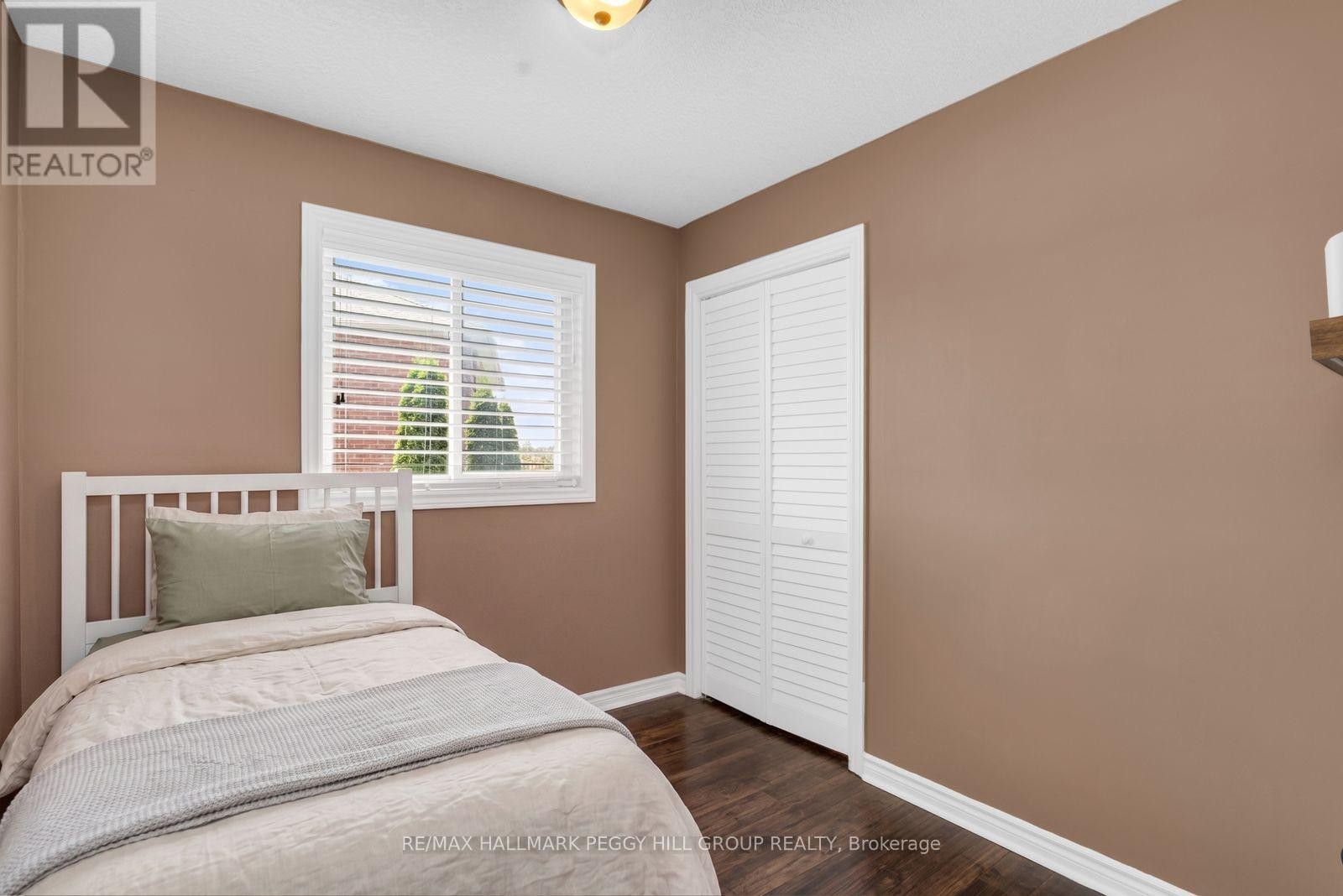 52 Summerset Drive, Barrie, ON