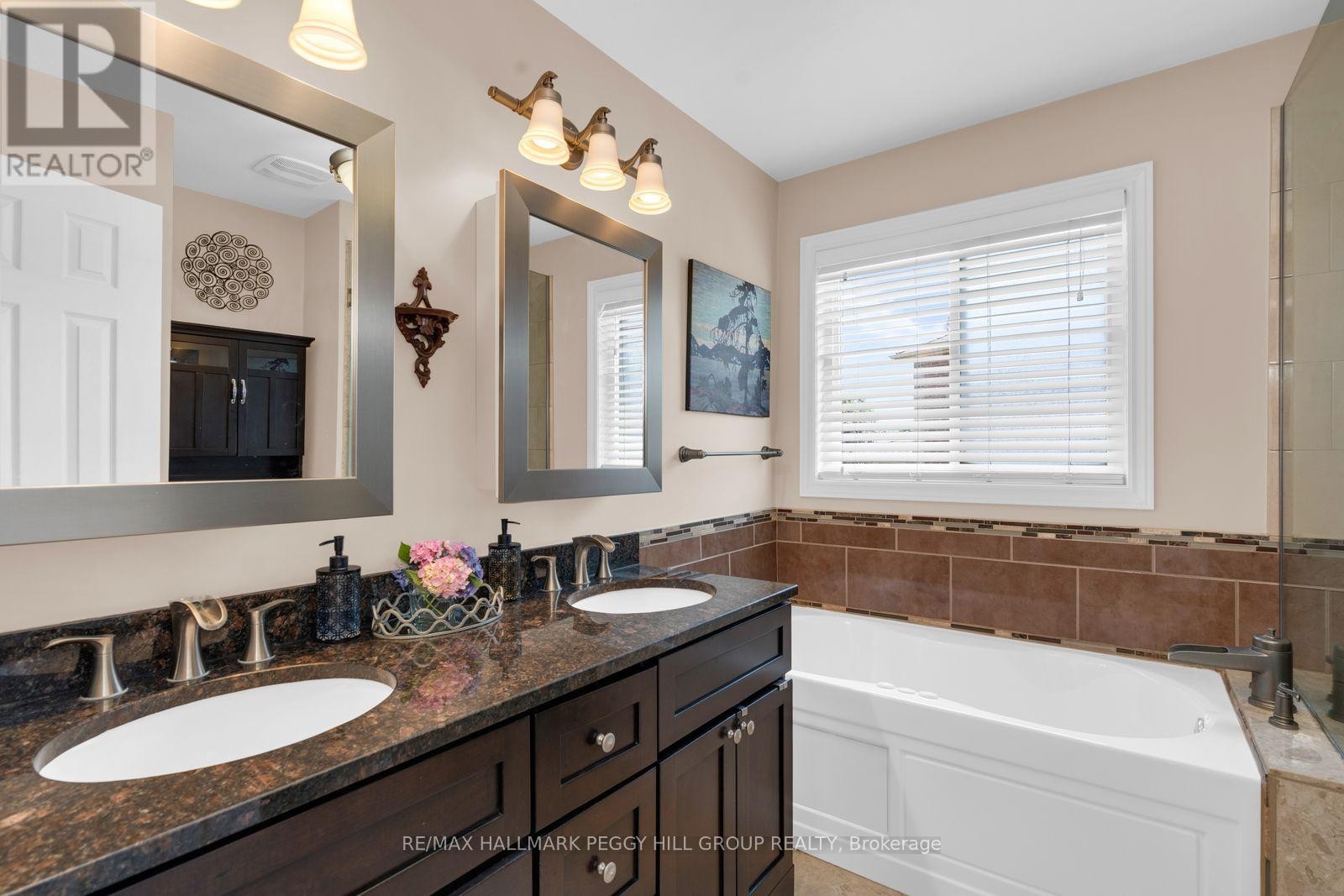 52 Summerset Drive, Barrie, ON