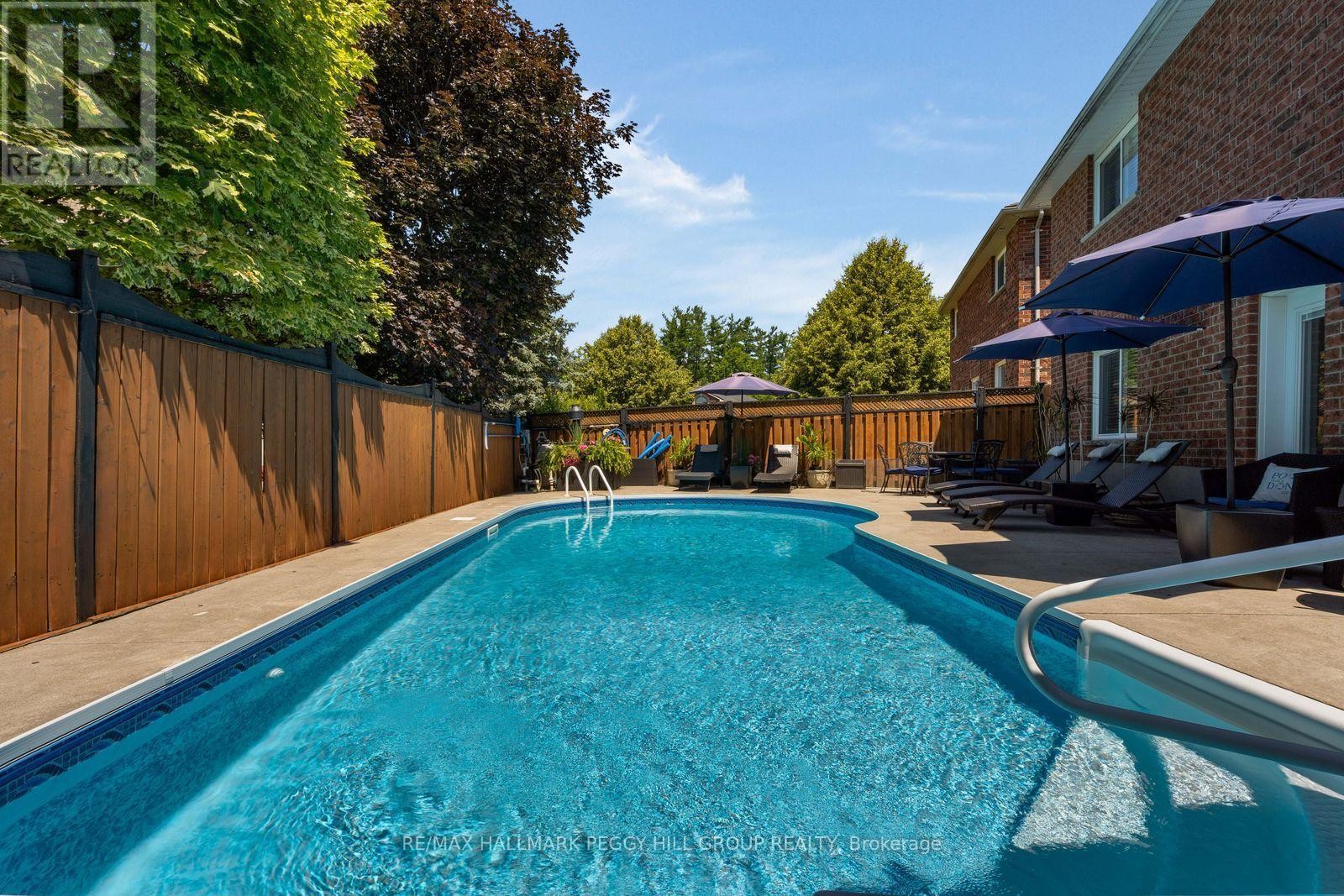 52 Summerset Drive, Barrie, ON