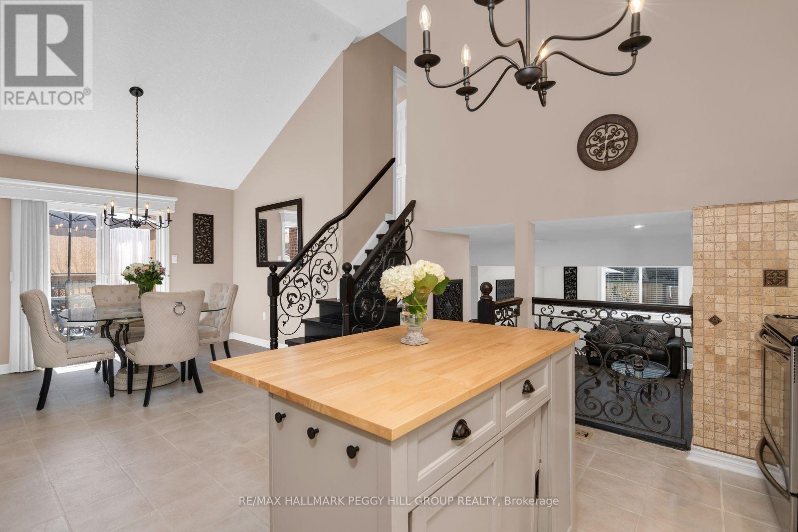 52 Summerset Drive, Barrie, ON
