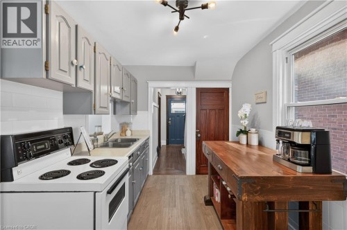 147 Melrose Avenue N, Hamilton, ON 